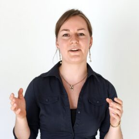 Portrait of Lara Portmann